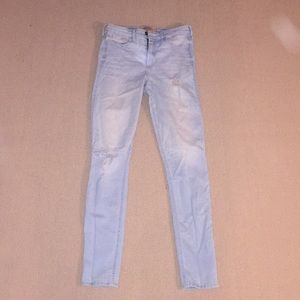 Hollister skinny ripped high rise jeans!